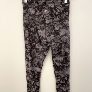 Lululemon Align 25’ size 4 leggings in Nulu